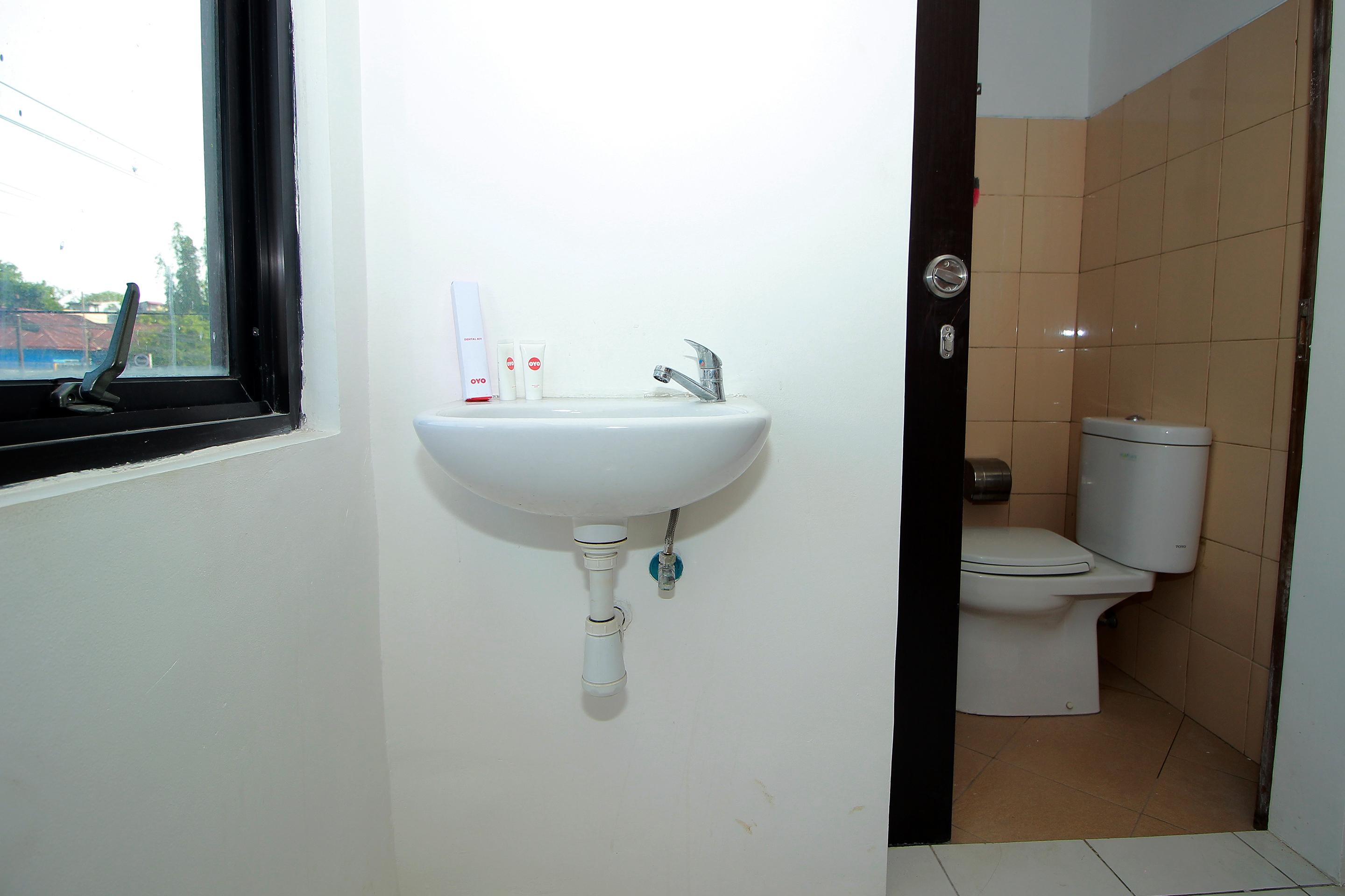 Super Oyo 1678 Jati Exclusive Homestay Bengkulu Eksteriør billede